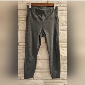 Athleta Ultimate Stash Pocket Embossed 7/8 Tight Bali Green Size S